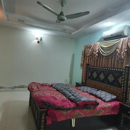 Villa Bharia Town Phase1 à Rawalpindi Extérieur photo