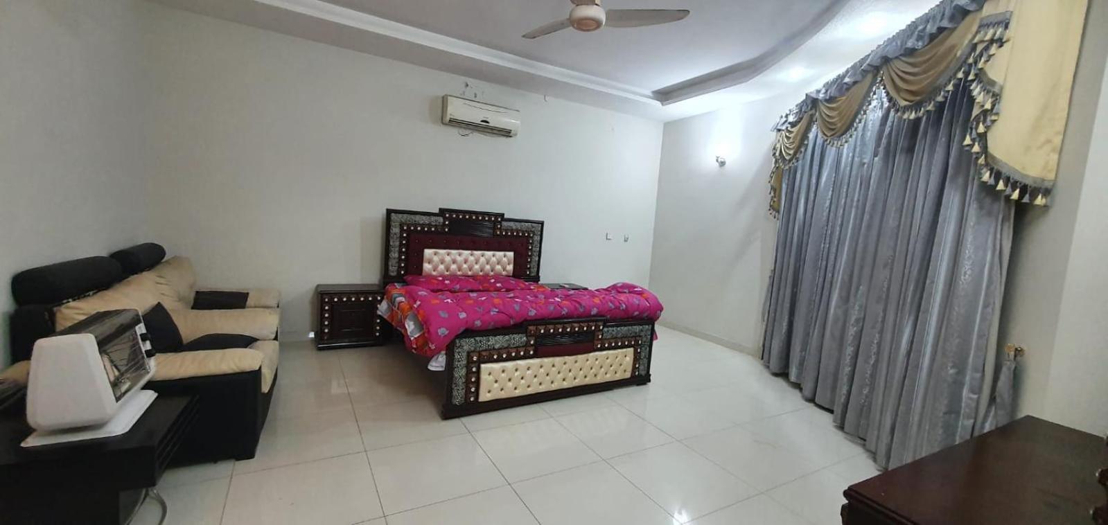 Villa Bharia Town Phase1 à Rawalpindi Extérieur photo